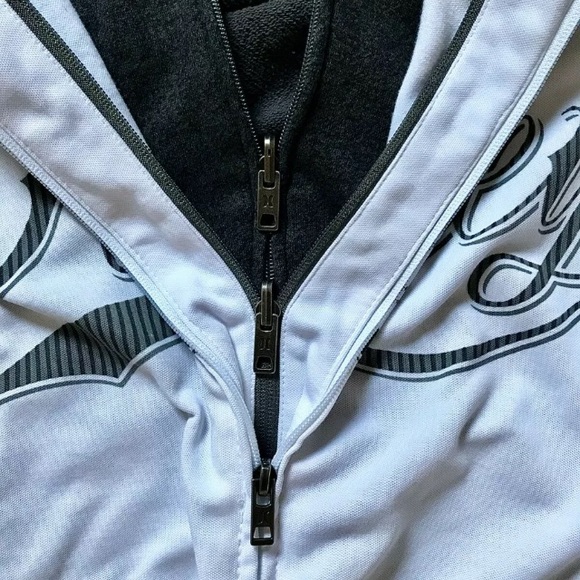 Like New Hurley Jacket an hoodie from the buckle - Picture 4 of 7